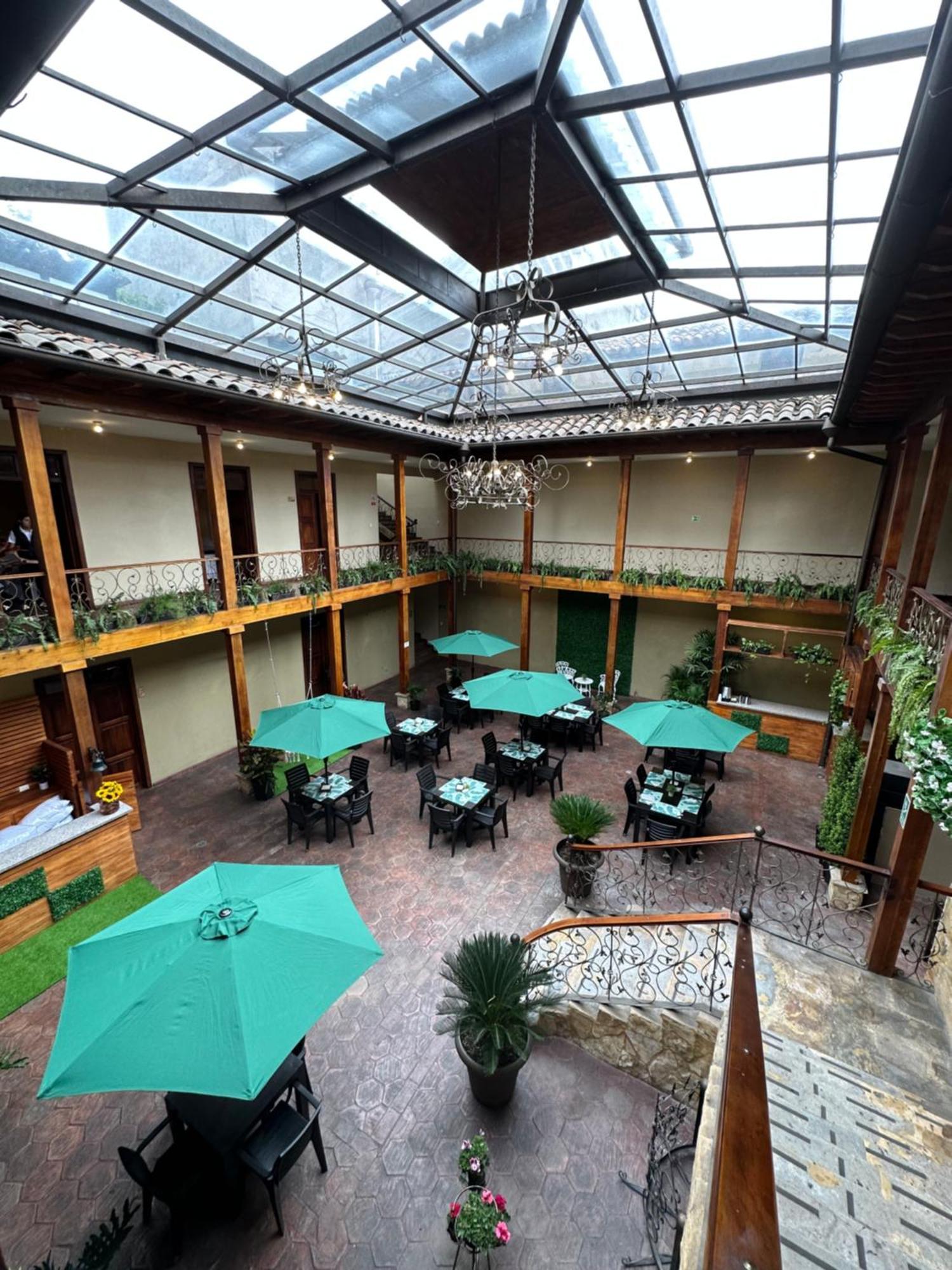 Nass Central Garden 昆卡 外观 照片